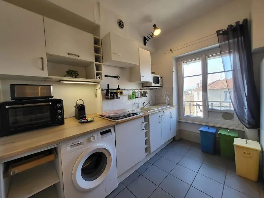 Stop Chez M Style # Qualite # Confort # Simplicite Lyon Apartman